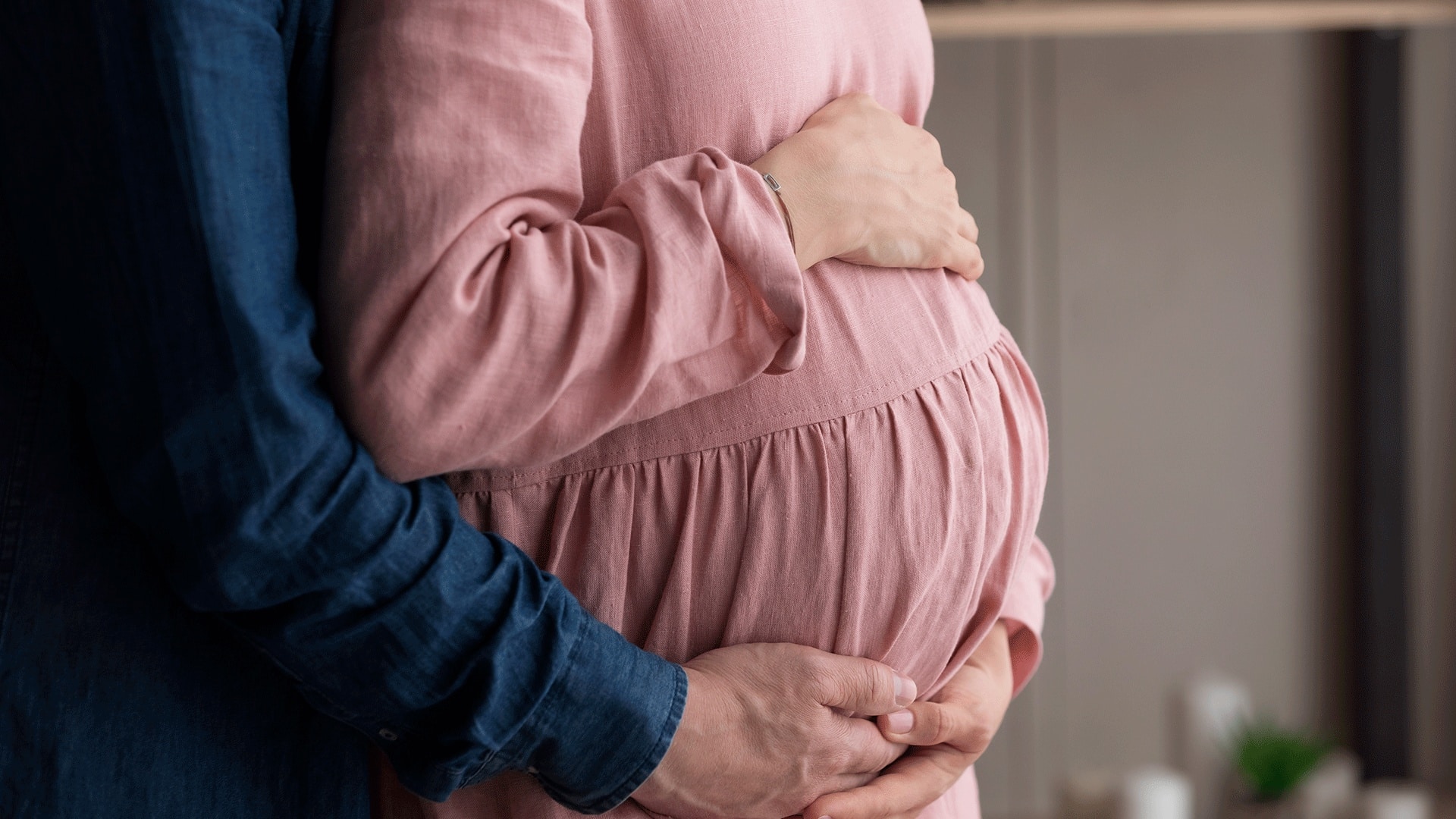 Quem mexe primeiro na barriga?