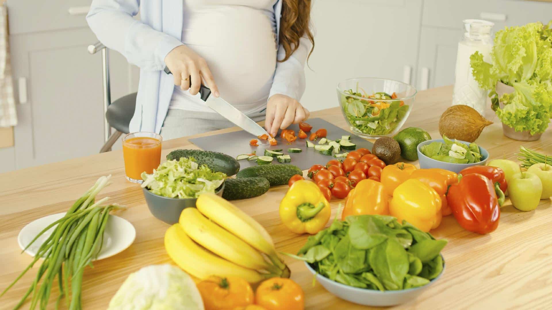 Uma dieta equilibrada é indispensável para qualquer gestante